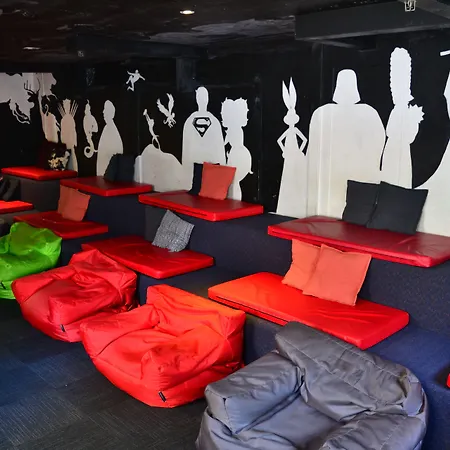 Maze Backpackers - Sydney-3